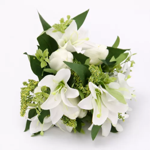 Prémium 40 cm-es fehér / krémfehér vegyes művirág csokor – 12 szálas elegáns liliom és tulipán dekor