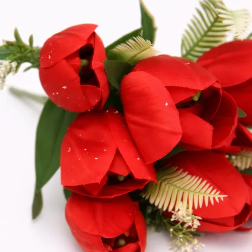 50 cm-es 10 Szálas Piros Selyem Tulipán Csokor – Elegáns Művirág Dekoráció Otthonra és Esküvőre