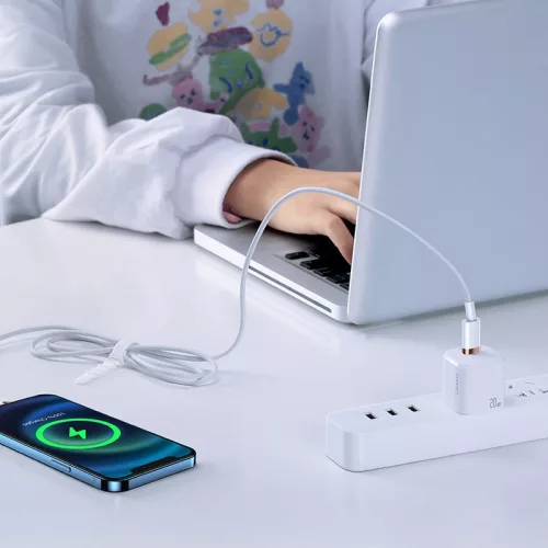 USAMS U63 adatátviteli kábel, Type-C To Lightning 20W PD gyorstöltés támogatás, 120 cm hosszú - Fehér
