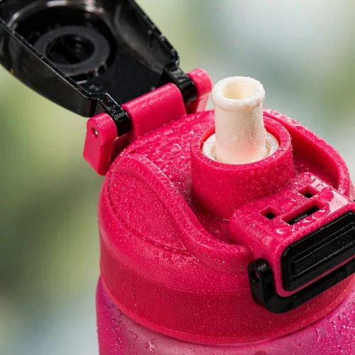 650 ml-es motivációs sport kulacs időjelöléssel és szívószállal – BPA-mentes ivópalack, pink-fekete