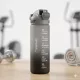 650 ml-es motivációs sport kulacs időjelöléssel és szívószállal – BPA-mentes ivópalack, szürke-fekete