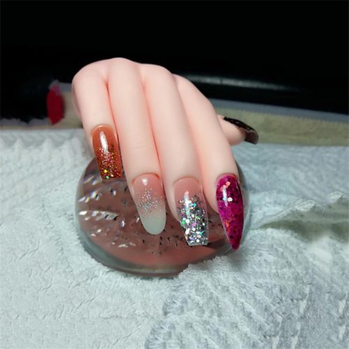 Műköröm gyakorló kéz modell