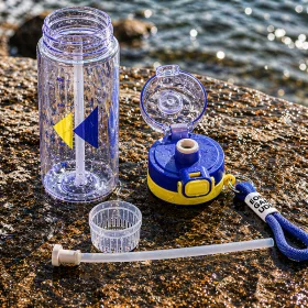   550 ml-es sport kulacs szívószállal és hordozópánttal – BPA-mentes ivópalack, füstszürke