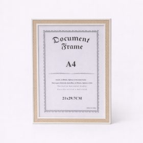   A4 méretű világos fa hatású képkeret fehér szegéllyel – modern oklevél- és dokumentumkeret