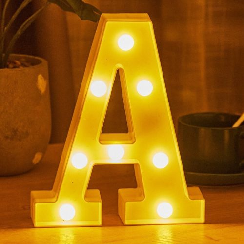 LED Dekoráció Betűk Ábécé Száma Lámpa 22 cm - A ábécé - hideg fényű
