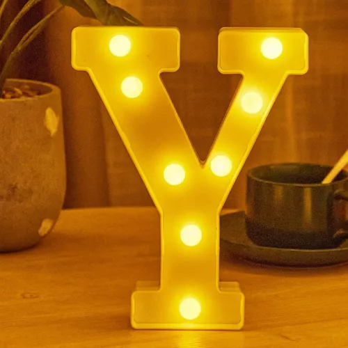 LED Dekoráció Betűk Ábécé Száma Lámpa 22 cm - P ábécé