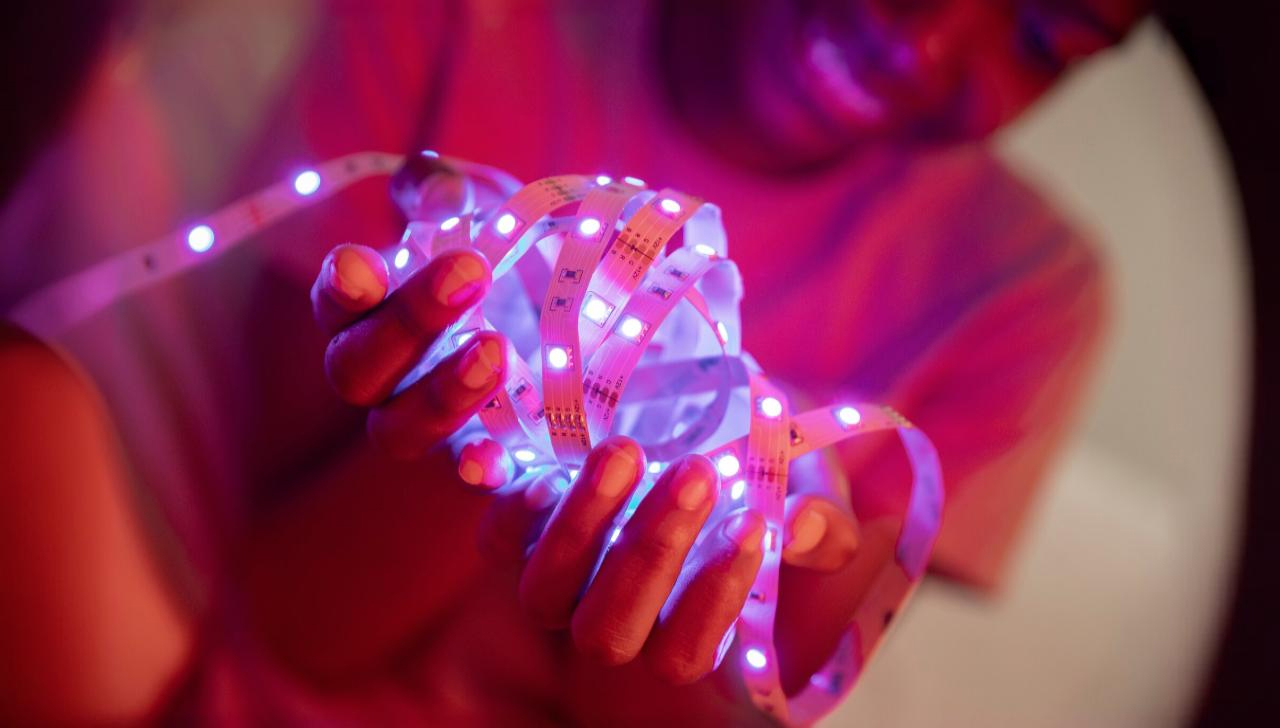 LED szalag távirányítóval: a hangulat, ami egy gombnyomásra van