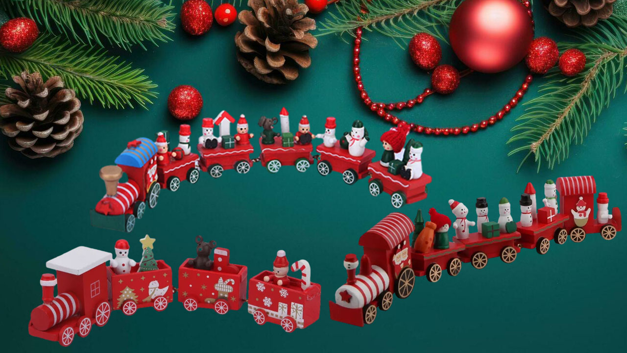 Karácsonyi vonat érkezik a 24-es vágányra. A vágány mellett kérjük vigyázzanak!